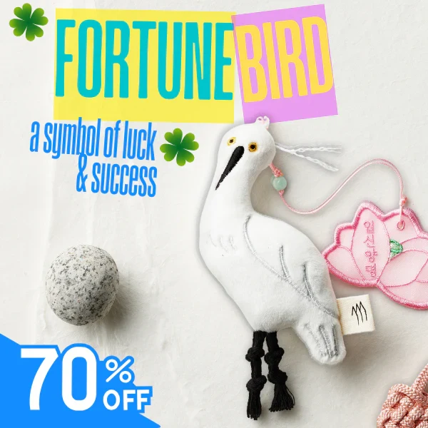 Amorepacific Fortune Bird Egret 3-in-1 Keychain with Magnetic Egg and Mini Card product image