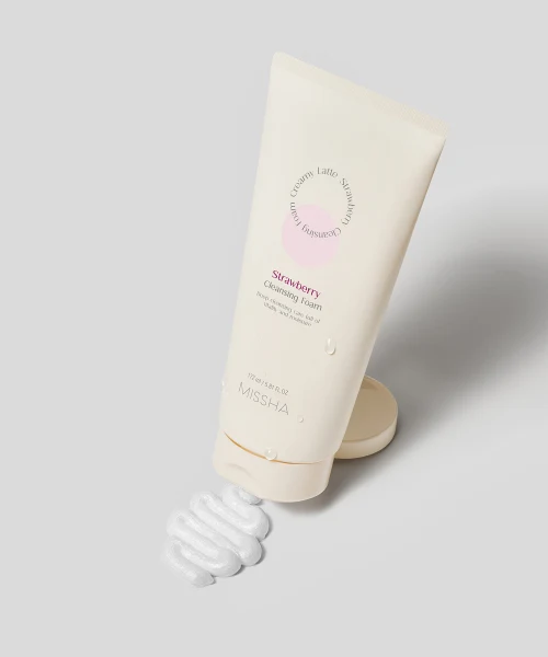 MISSHA Creamy Latte Strawberry Cleansing Foam product image