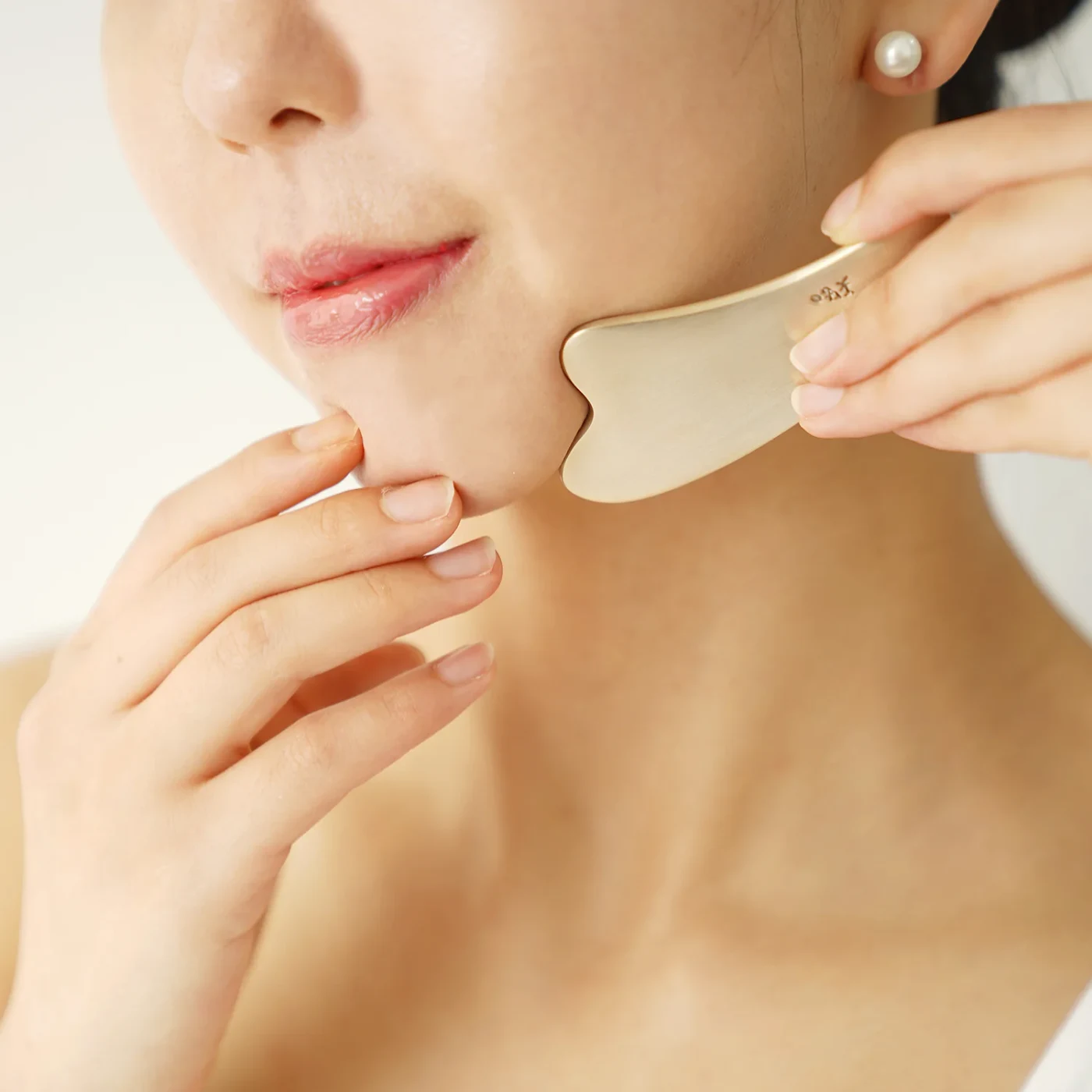 NOTDAM Bangjja Brassware Mini Heart Gua Sha Massager