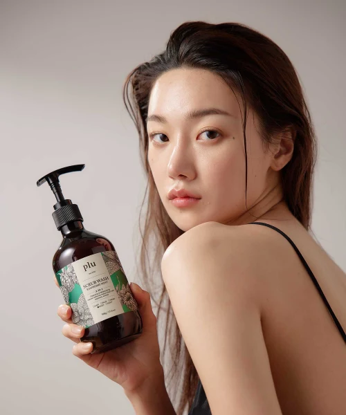 Plu Daily Scrub Body Wash Duo, Each product image